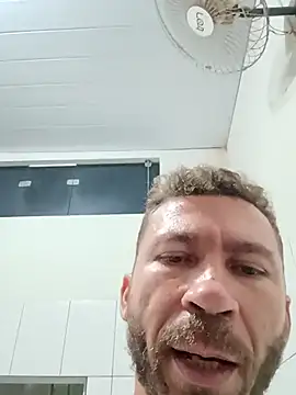RobertoLuiz84's Live XXX Chat