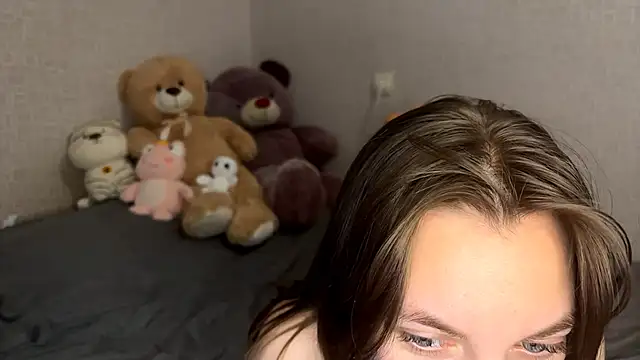 YangReifer: διαδικτυακό σόου στην κάμερα