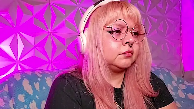 Онлайн чат XXX Satyn_doll