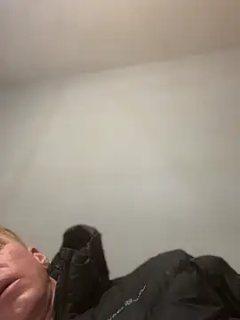 Dgamestrong Show in webcam