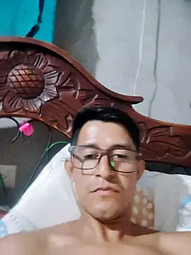 chicolargo17's Webcam Show