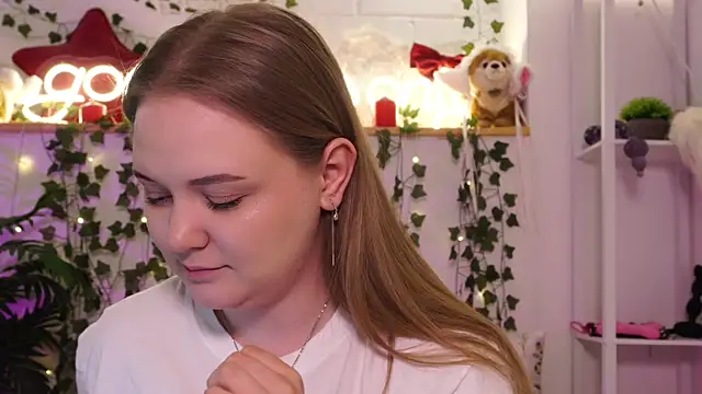 MonicaAsis élő XXX-chatje