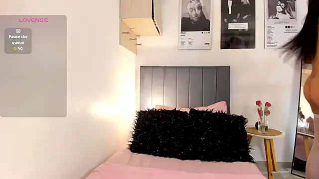 hollyprincess_2: διαδικτυακό σόου στην κάμερα