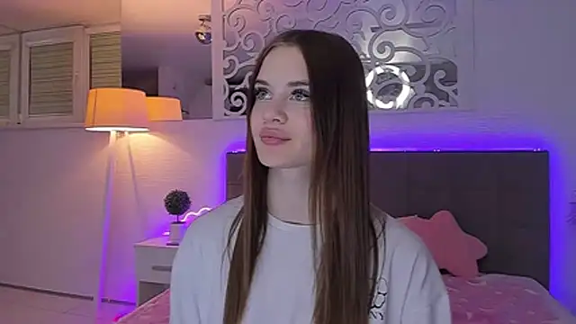 LuisaClover Live XXX-chat