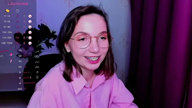 KindHazelHere_ Live XXX-Chat