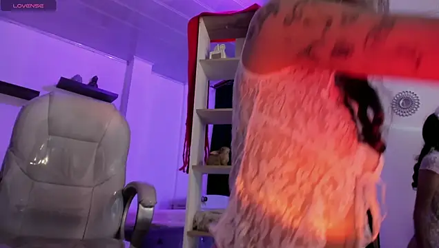 Živý XXX chat Miniadelf