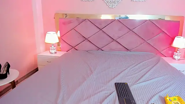 VictoriaLasse Adlı Modelin Canlı XXX Sohbeti