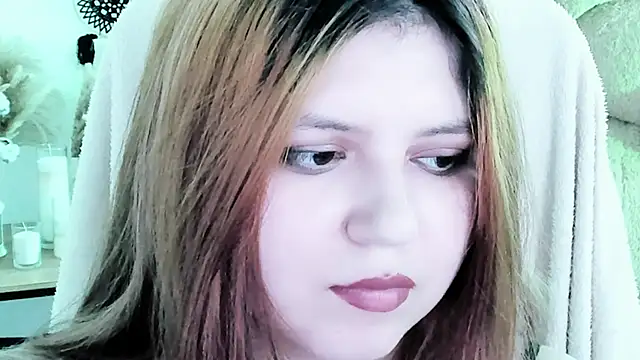 DiaAngell Adlı Modelin Canlı XXX Sohbeti