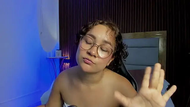 Živý XXX chat rossie_lanie_