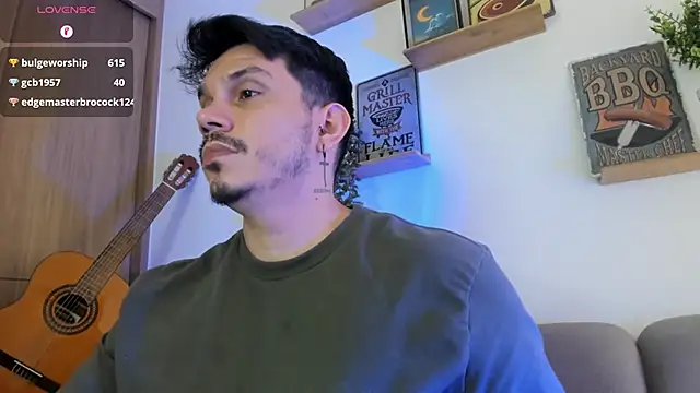 alejandro_stark Chat XXX in diretta