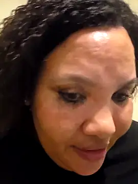 Pertunjukan Kamera Web Curvy-Nthabi_X