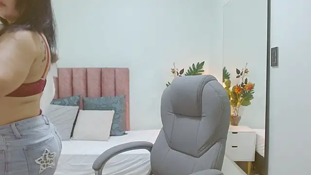 sophia_hadid's Live XXX Chat