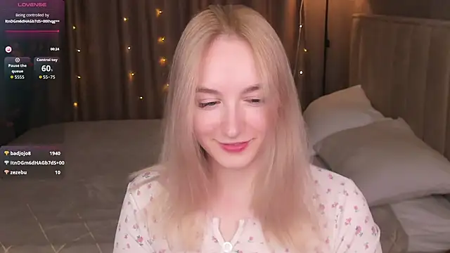 Shy_Polly Chat XXX in diretta