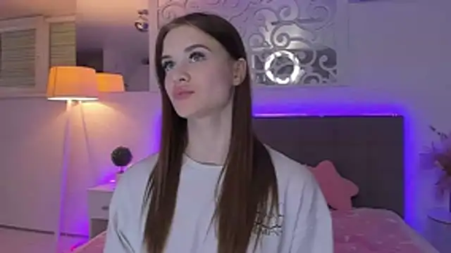 LuisaClover's Live XXX Chat