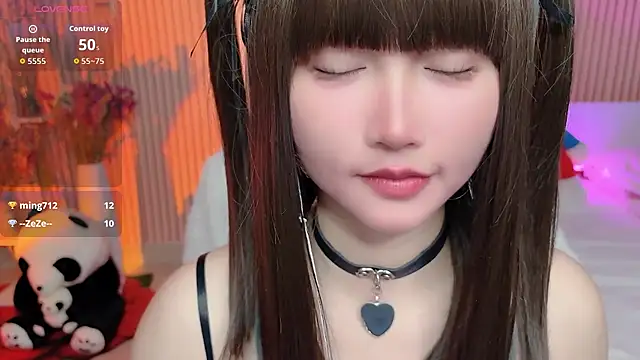 di-or- élő XXX-chatje