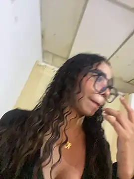 Midnightcatt: онлайн-секс-чат