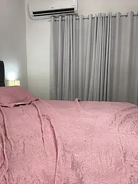 Show de webcam de Zyrella