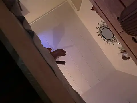 nATTy_gOD_official01: διαδικτυακό σόου στην κάμερα