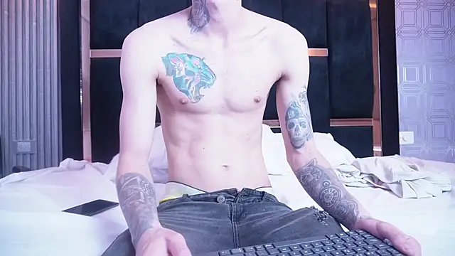 Brad_Scot_Patrick Live XXX Chat