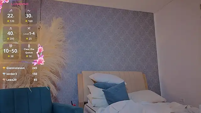 Lucia_Brown_: απευθείας συνομιλία ΧΧΧ