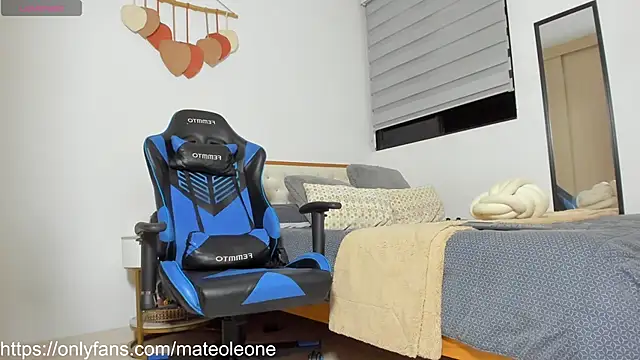 mateoleonee 在線直播表演