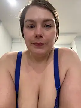 violetaurora95 Show in webcam