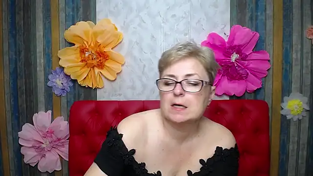 EmiliaGree Live XXX Chat