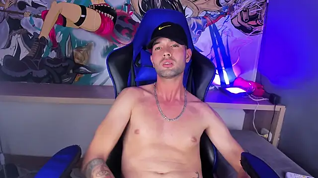 Ian_Valenti live XXX chat