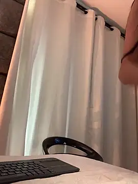 Chatroom XXX en direct de BrigitteVons