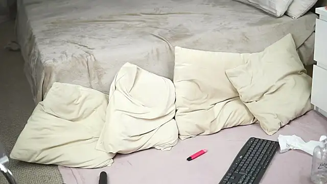 AprilHadid élő XXX-chatje