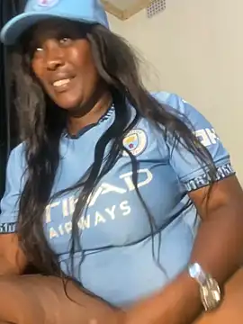 Cardiebae89 élő XXX-chatje