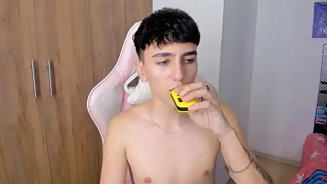 Вебкам-шоу irvin_keyes_1