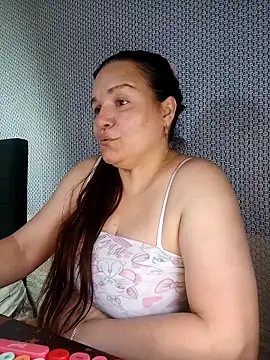 Zuleyka_69   即時 XXX 聊天