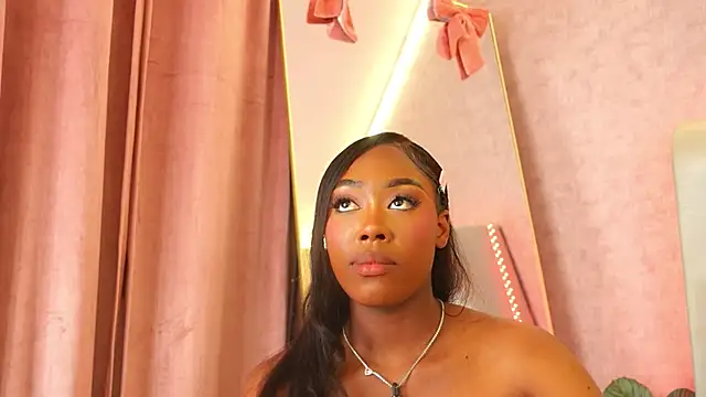 ThianaLopez: онлайн-секс-чат