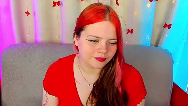 KellyFiery élő XXX-chatje