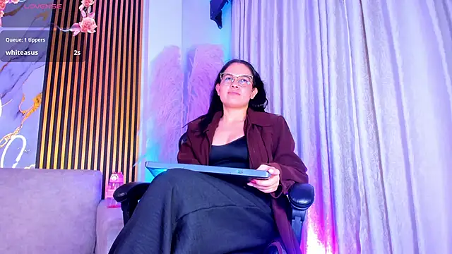 alejagarcia_'s Live XXX Chat