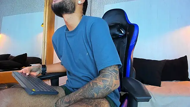 KyleJoss30のウェブカメラショー