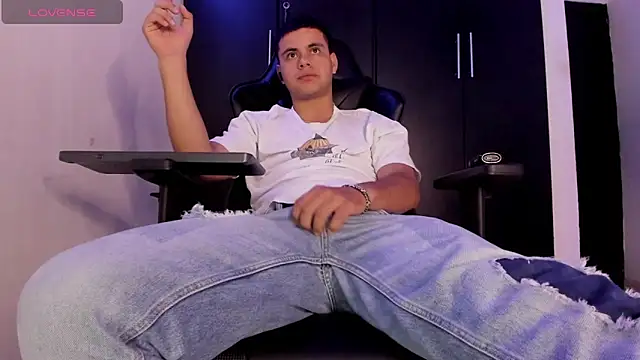 Liam_Mateoのウェブカメラショー