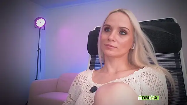 Louise-dance Chat XXX live