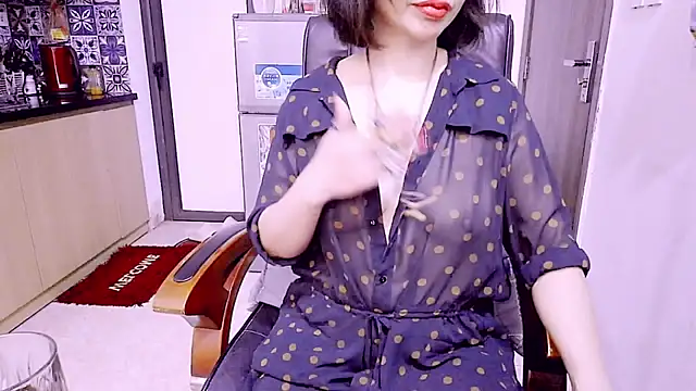 Онлайн чат XXX Miu-Le