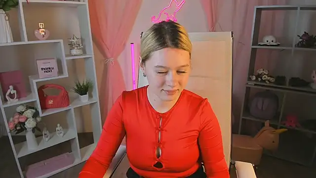 CelestineMauriac's Live XXX Chat