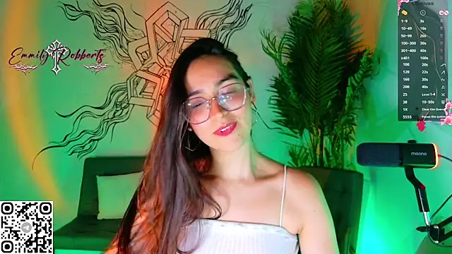 Emmi_Robertsn Live XXX chat