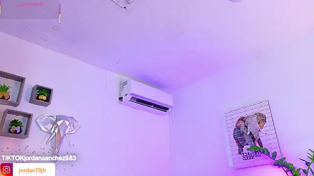 JordanSmiith_ Adlı Modelin Canlı XXX Sohbeti