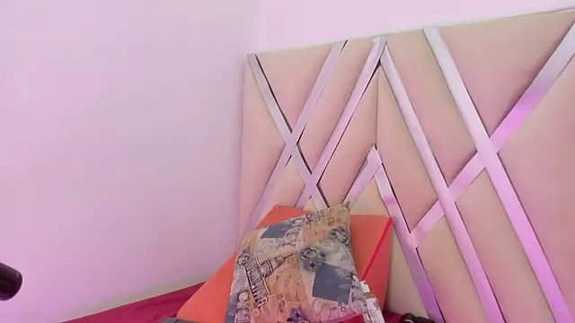 cataleyabianchi élő XXX-chatje