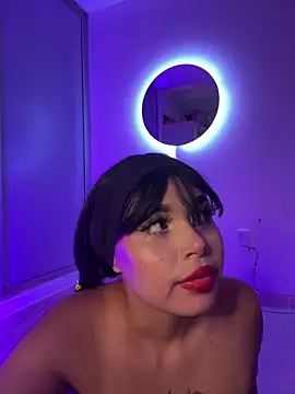 แชท XXX สดของ lucialauper_