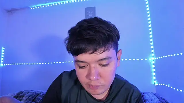 Pokazy przed kamerką – Kody_Royale