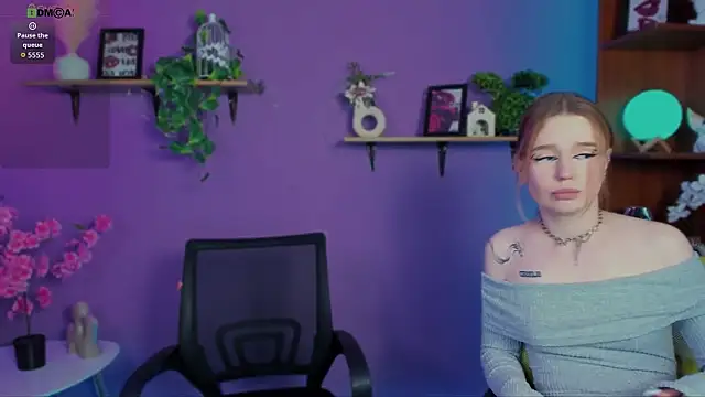 mila_glow1's Live XXX Chat