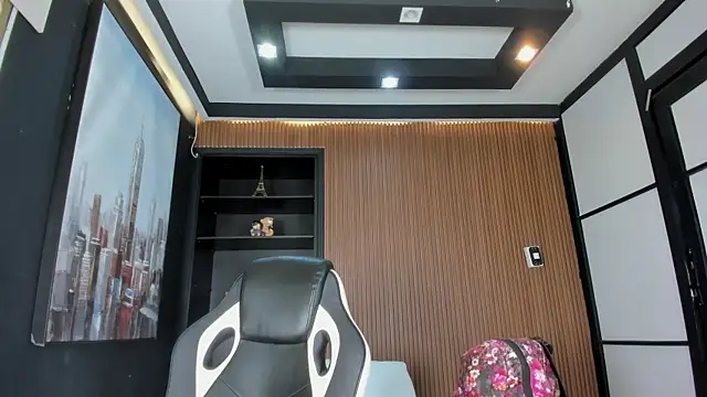 nahomyrusell Live XXX-chat