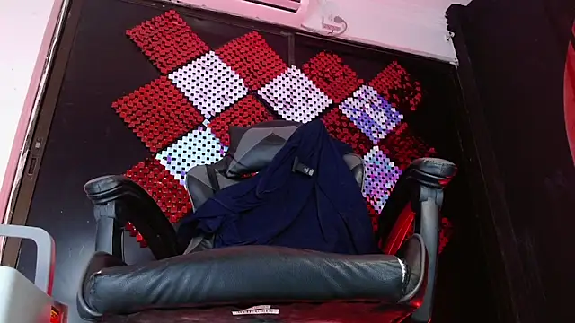 Show modela jordan_taye na web-kameri