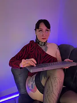 XXX chat uživo modela Ravenna666_